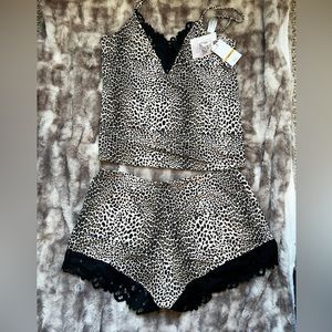 Jessica Simpson Cheetah Sleep Set
